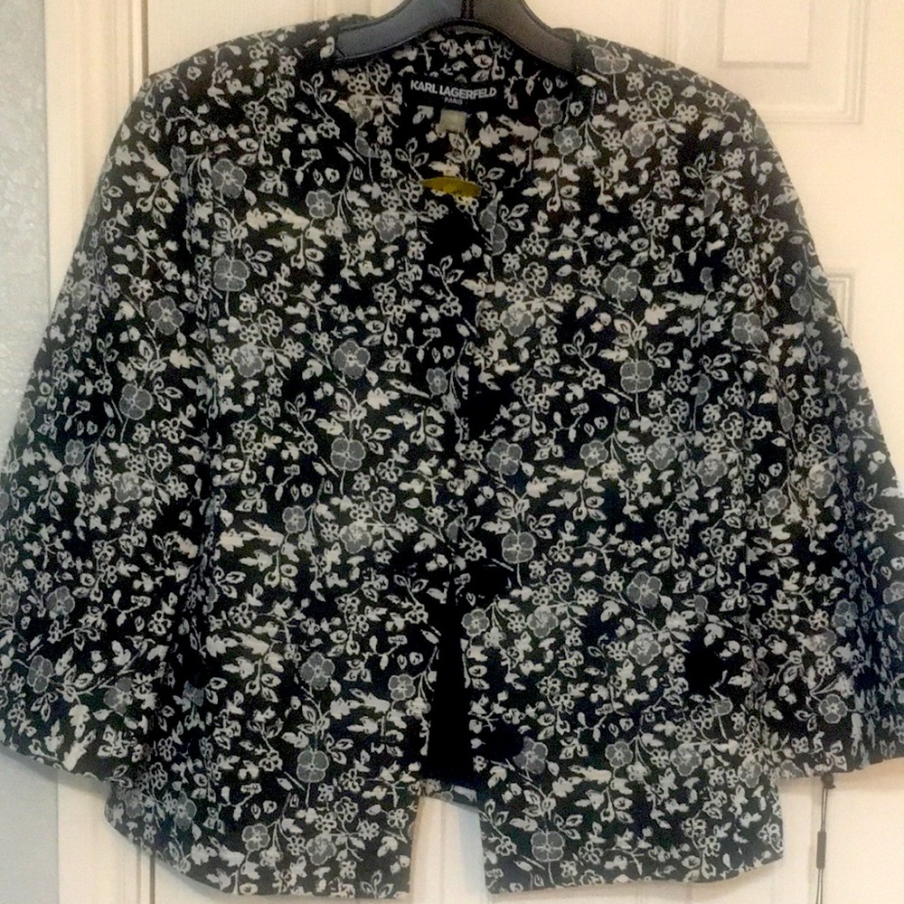 NWT Karl Lagerfeld Black White Floral Jacket Size 6